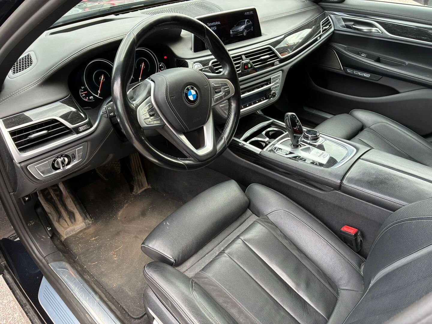 BMW 740 2016