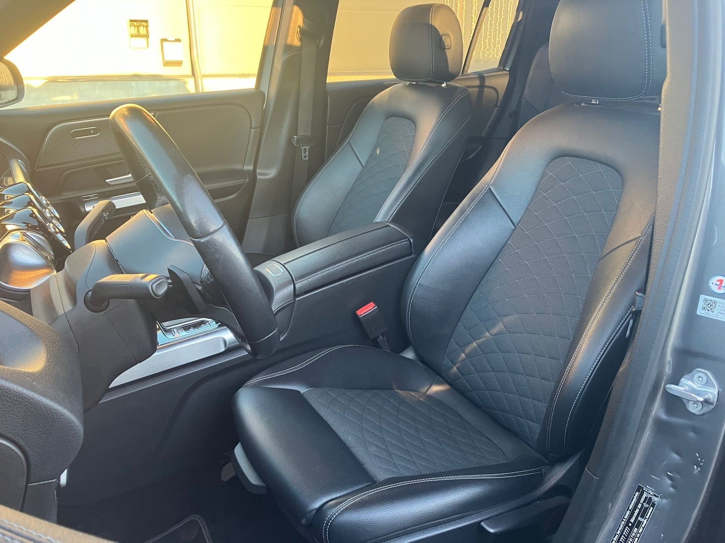 MERCEDES-BENZ GLB 2021