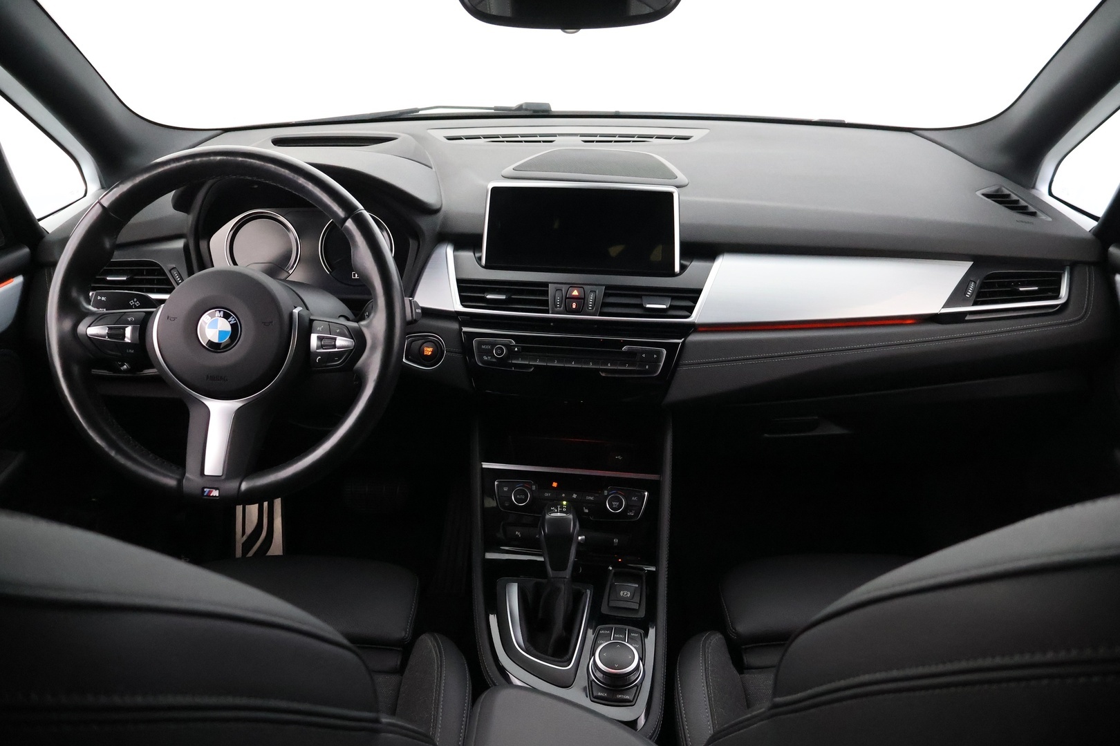 BMW 225 2019