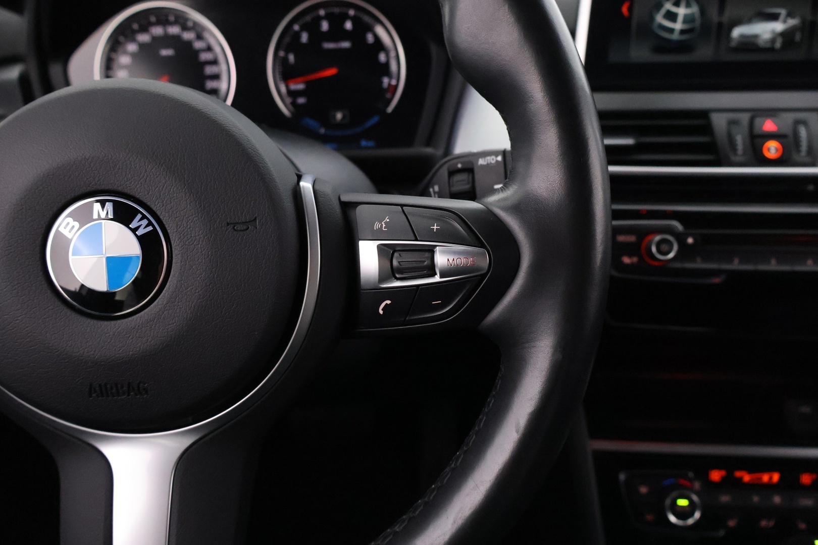 BMW 225 2019