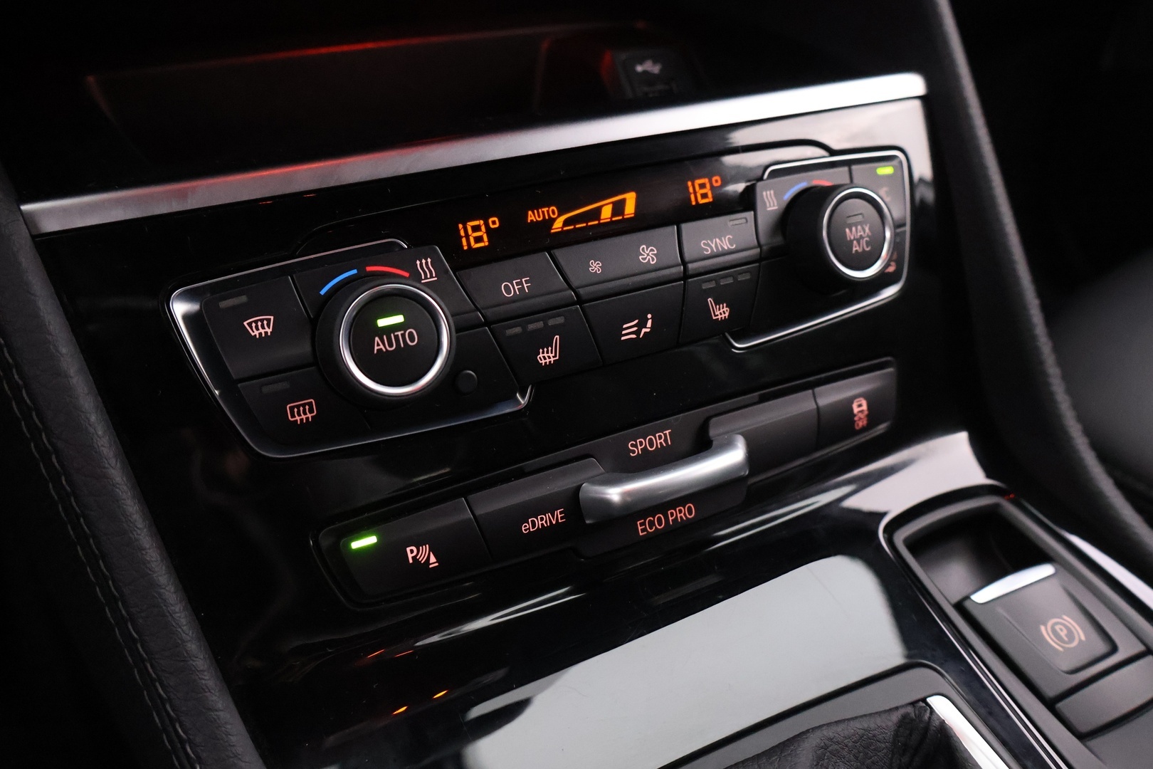 BMW 225 2019