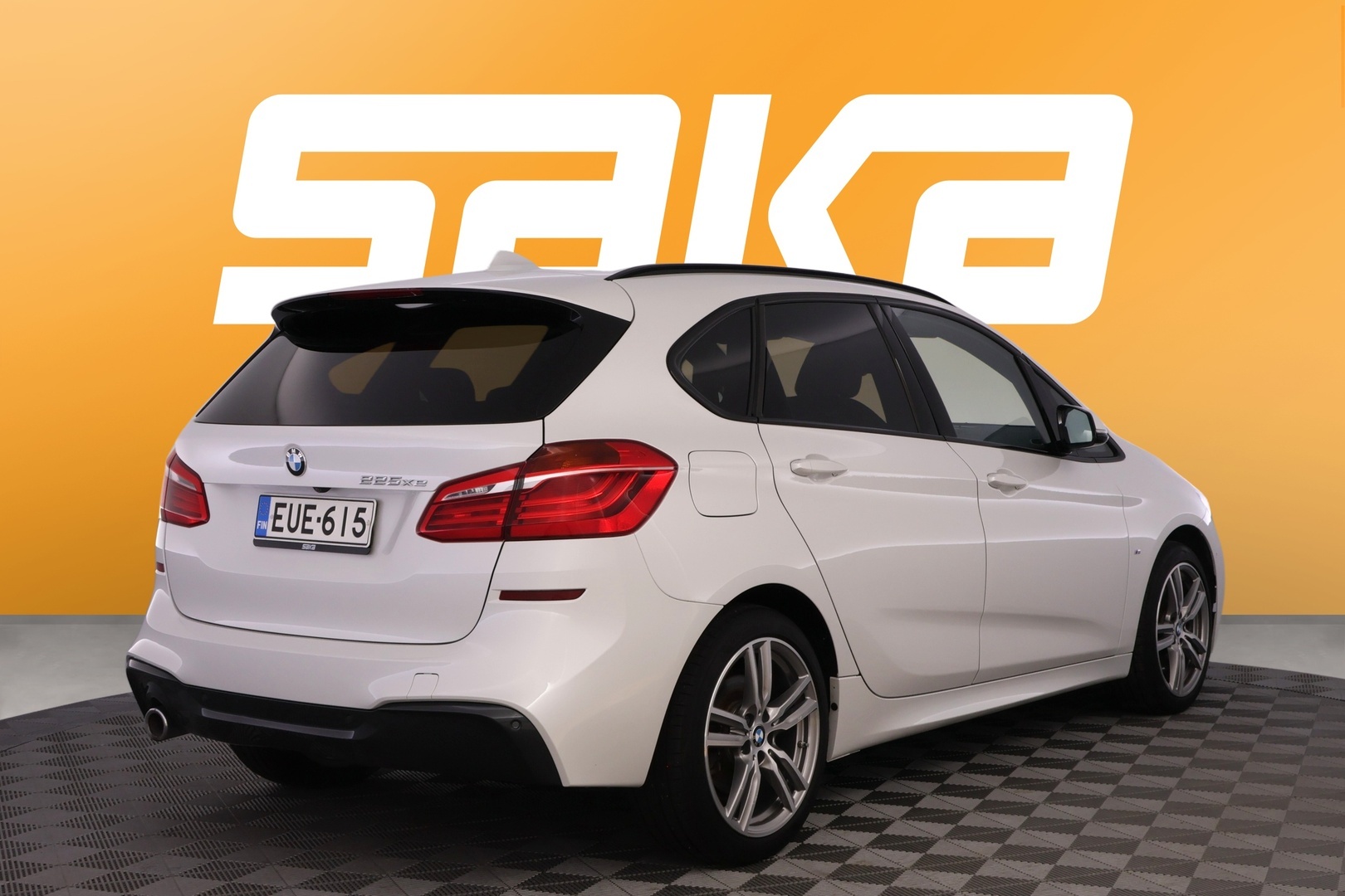 BMW 225 2019