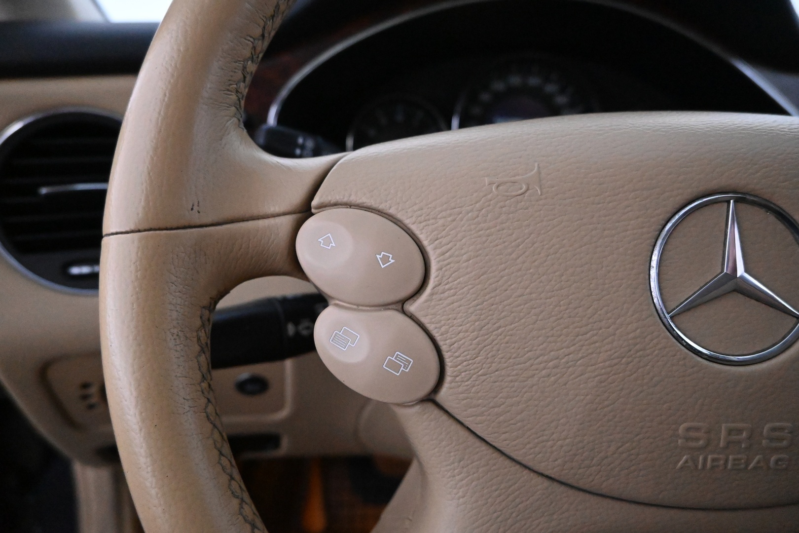 MERCEDES-BENZ CLS 2005