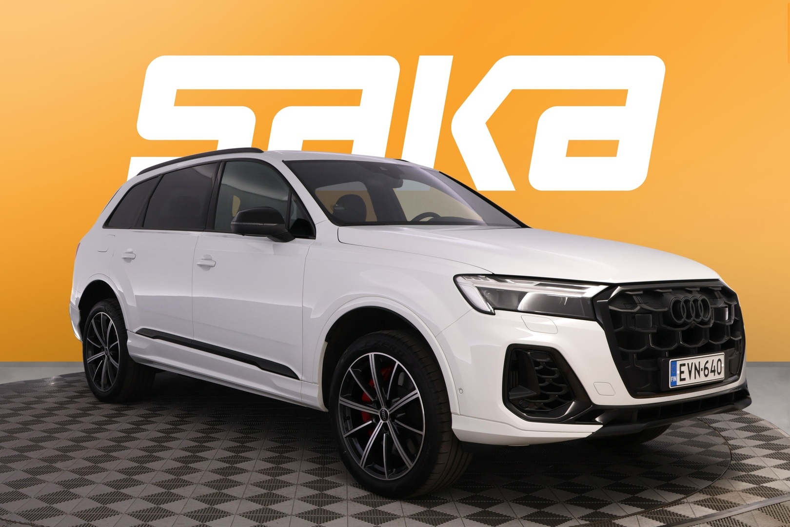 AUDI Q7 2025
