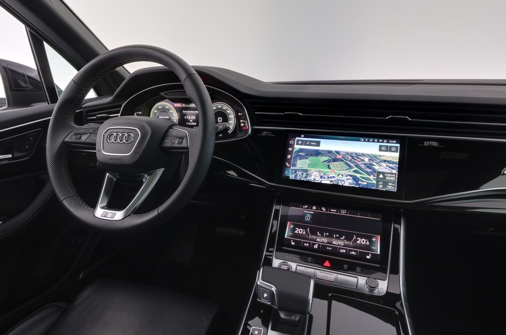 AUDI Q7 2025
