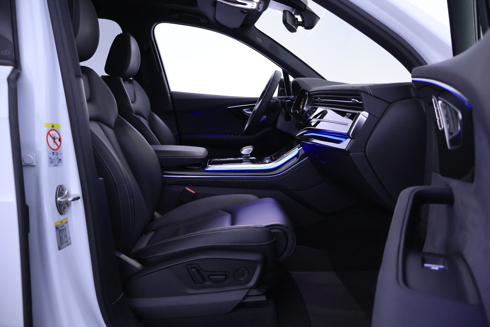 AUDI Q7 2025