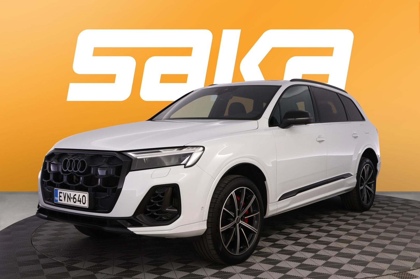 AUDI Q7 2025