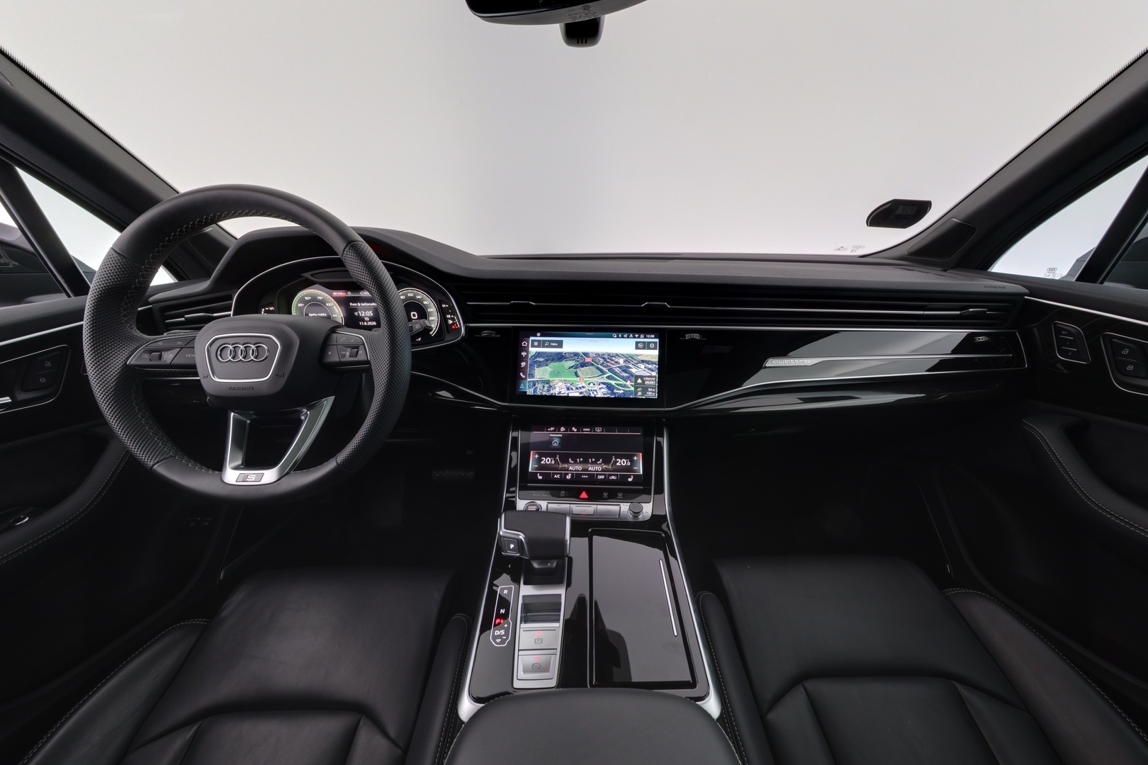 AUDI Q7 2025