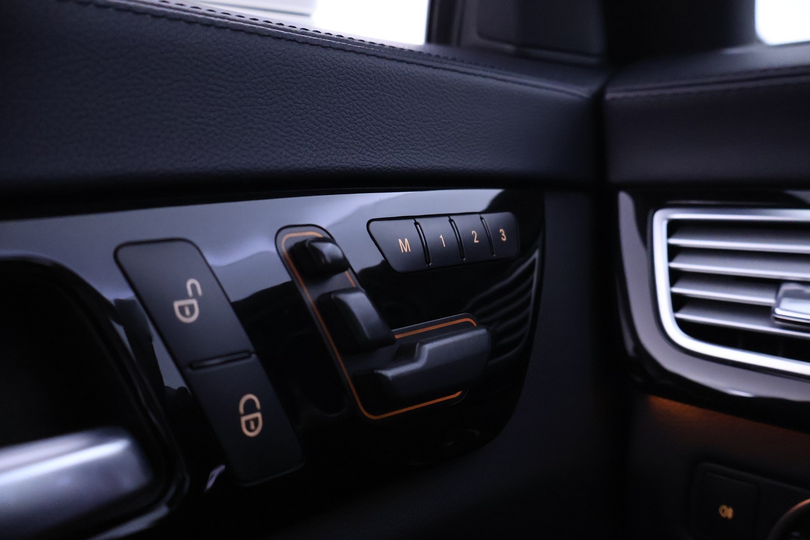 MERCEDES-BENZ CLS 2012