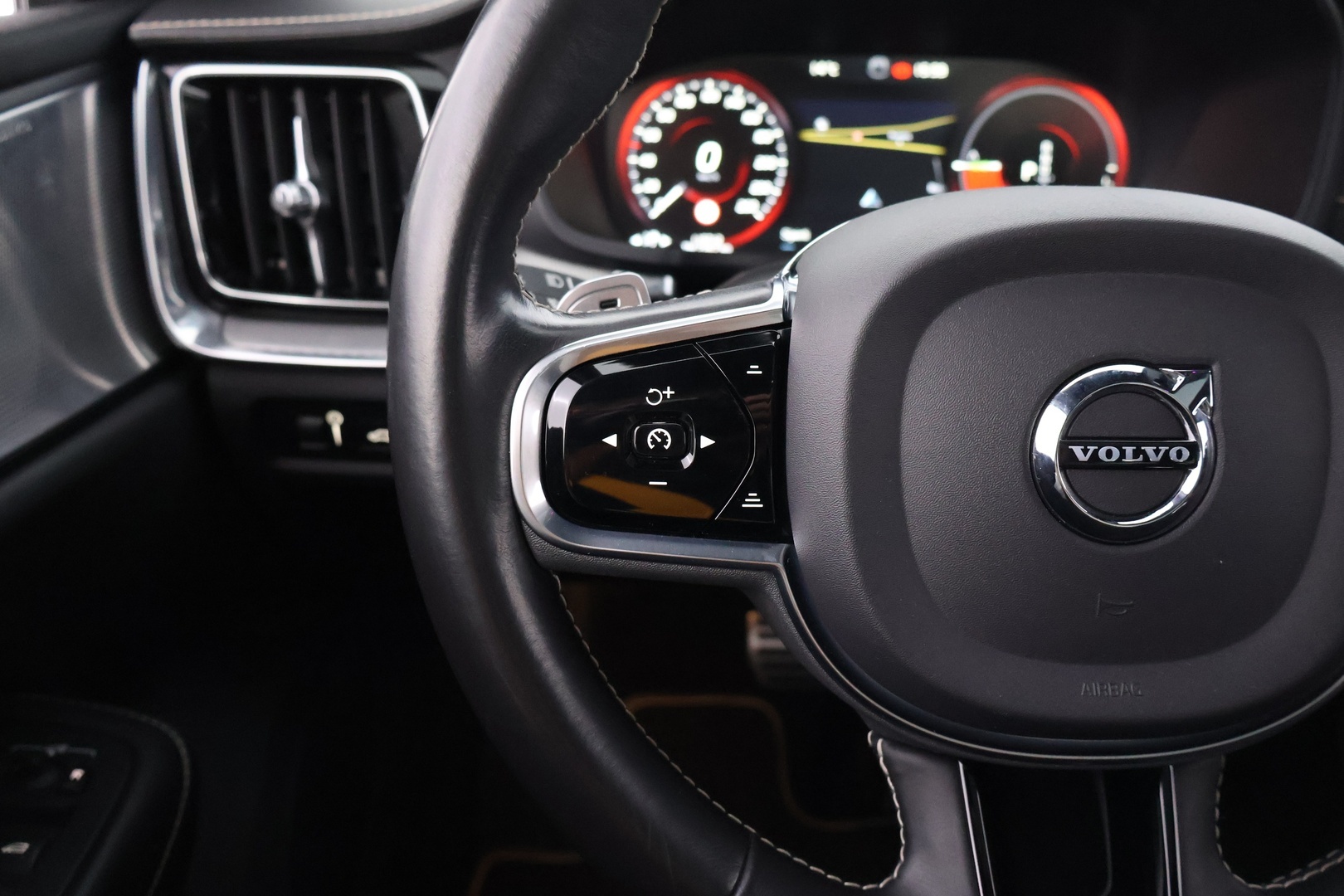 VOLVO S60 2021