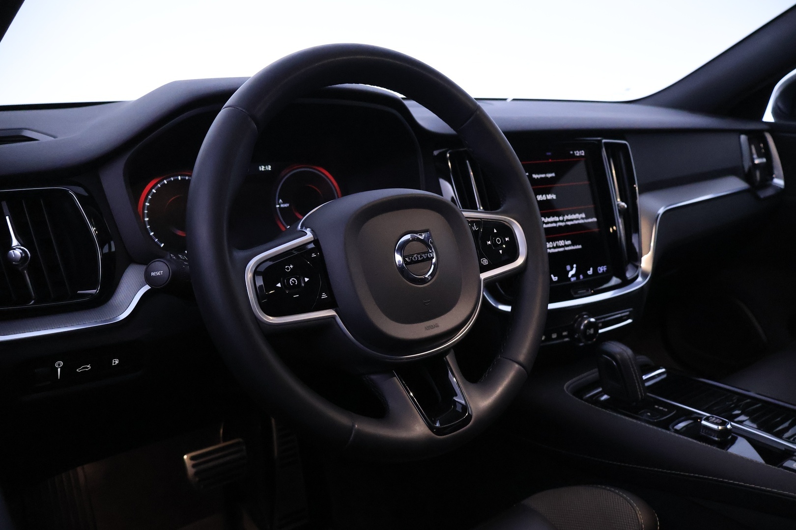 VOLVO V60 2022