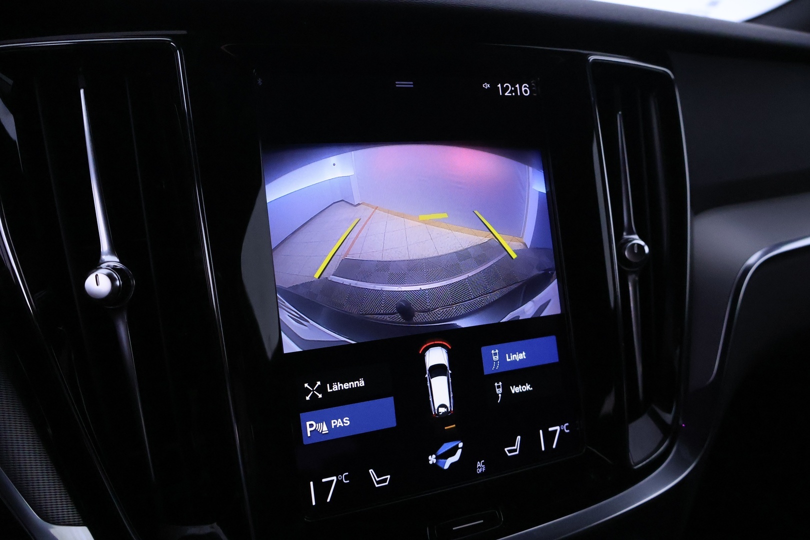 VOLVO V60 2022