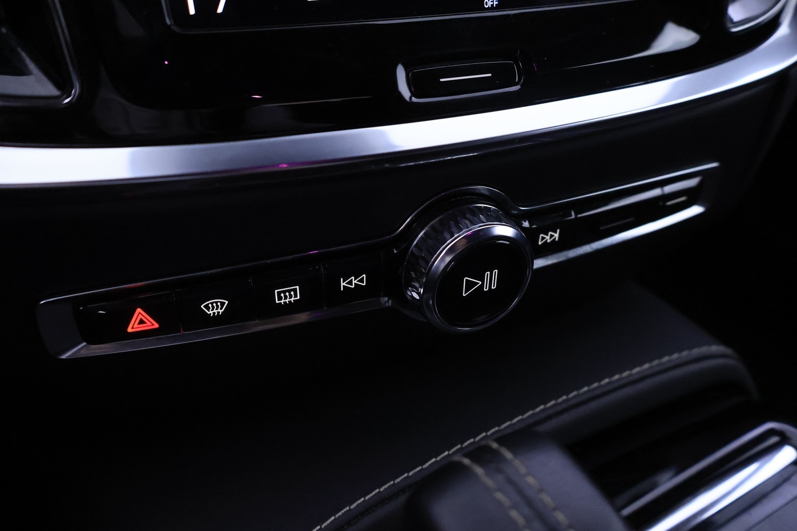 VOLVO V60 2022