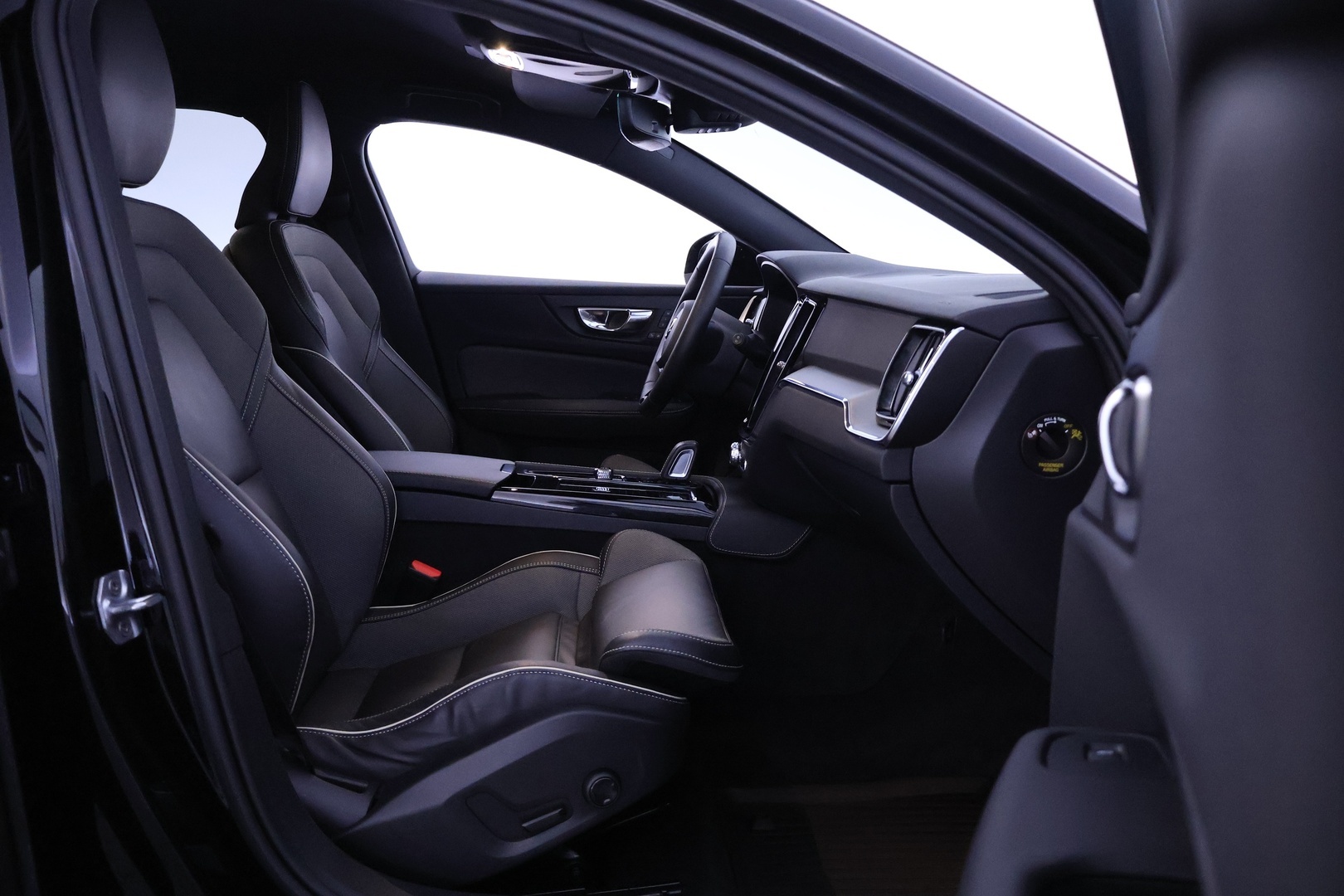 VOLVO V60 2022