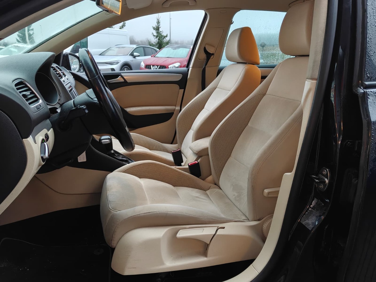 VOLKSWAGEN Golf 2009