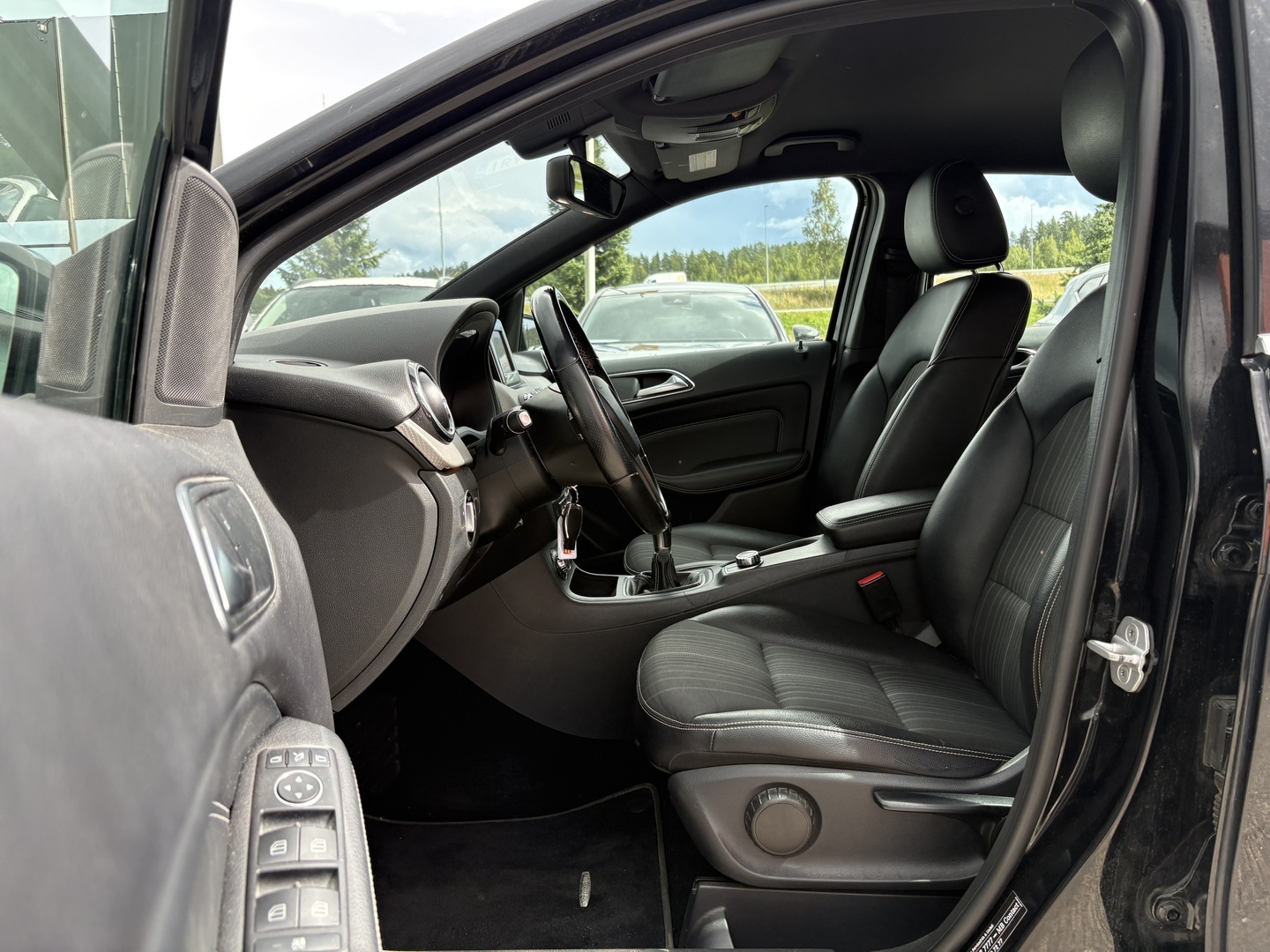 MERCEDES-BENZ B 2012