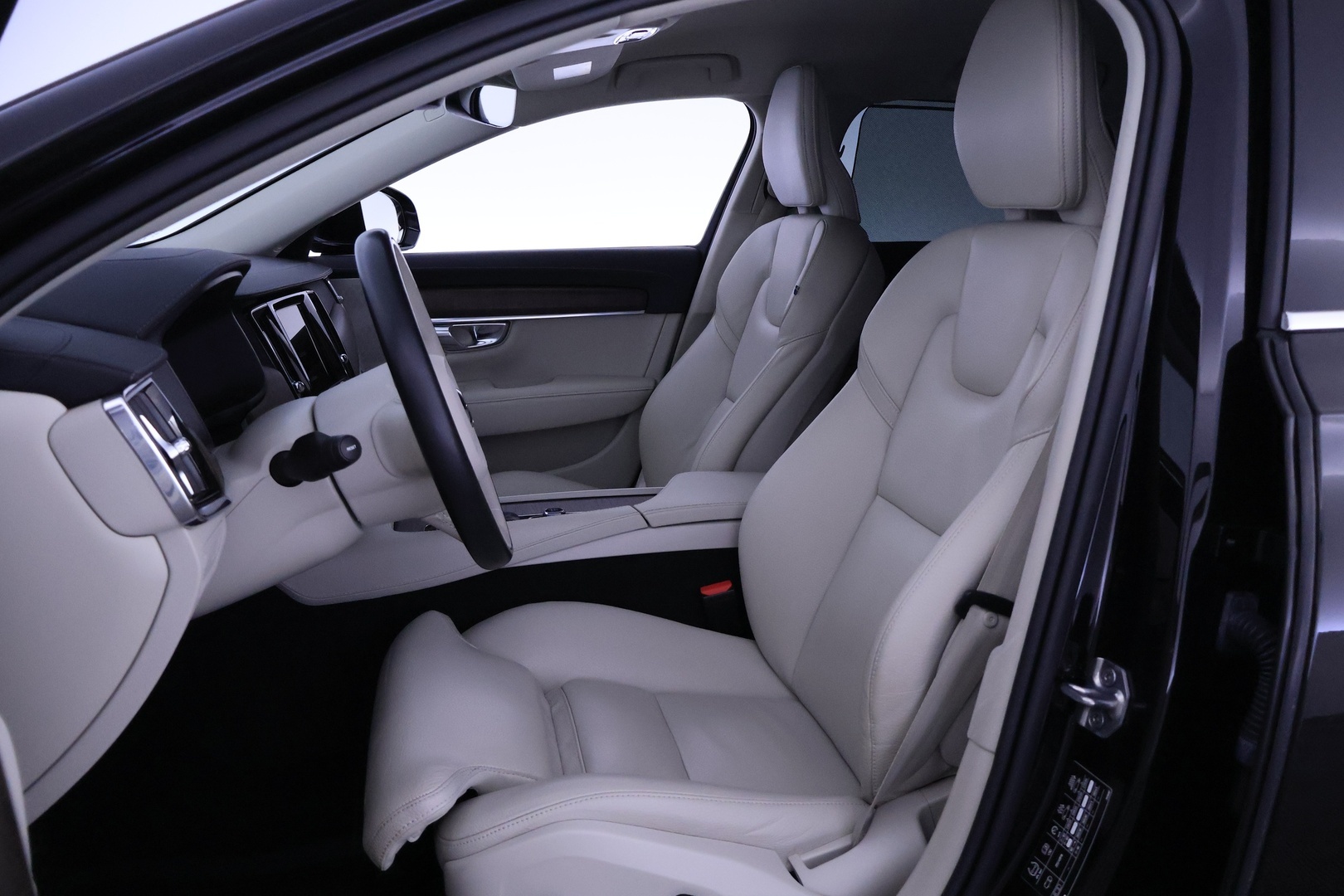 VOLVO V90 2021