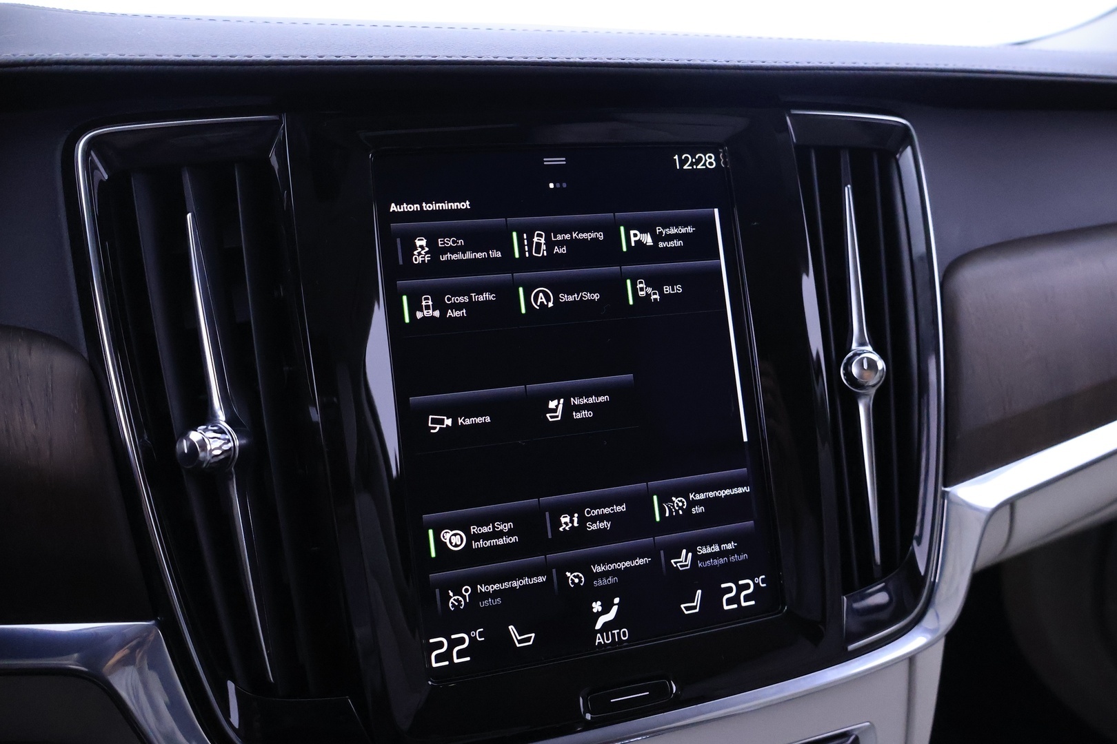 VOLVO V90 2021