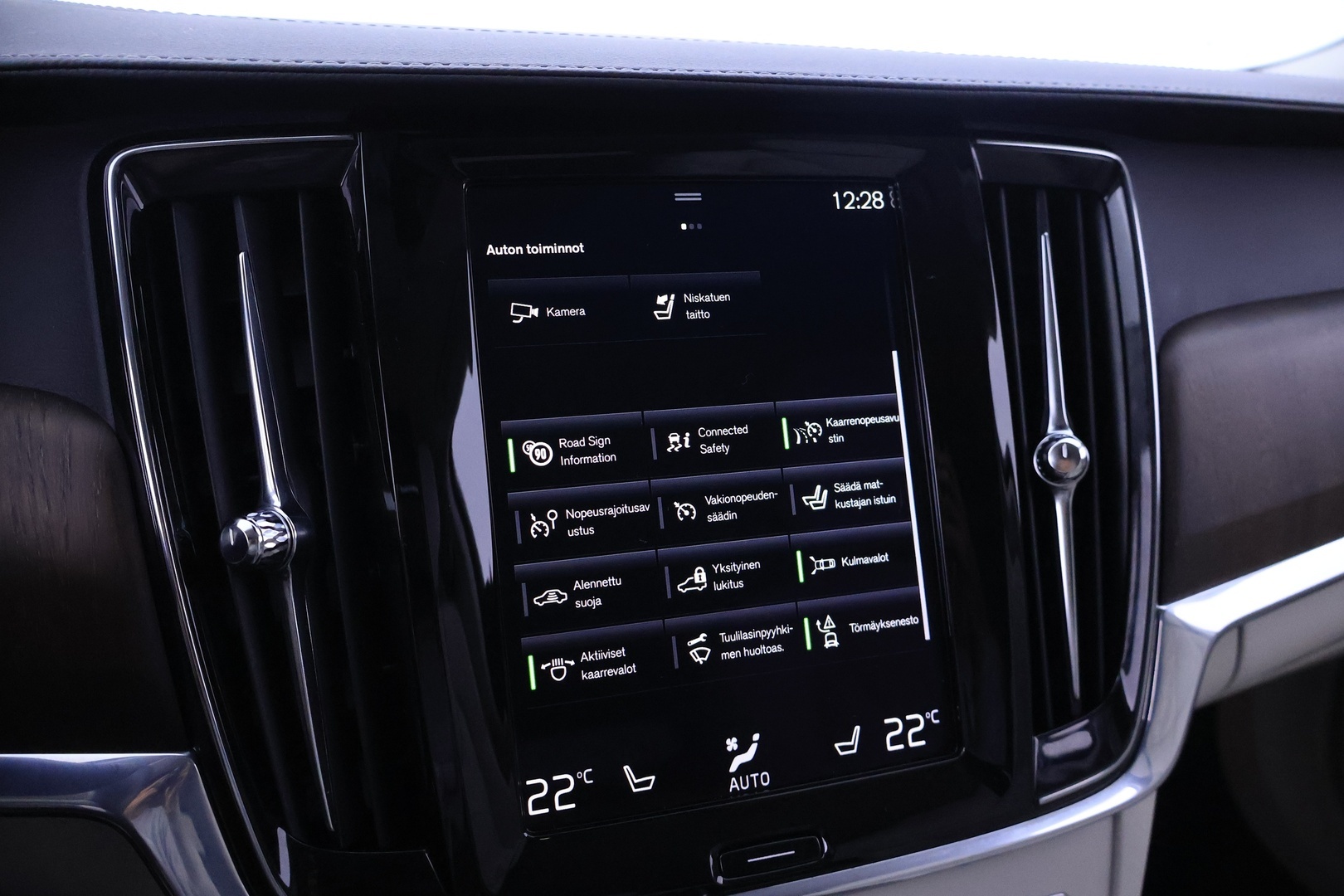 VOLVO V90 2021