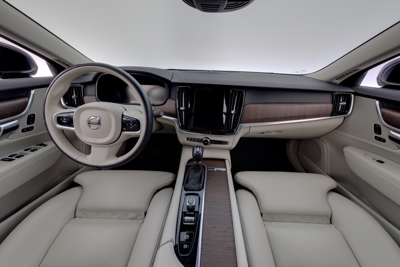 VOLVO V90 2021