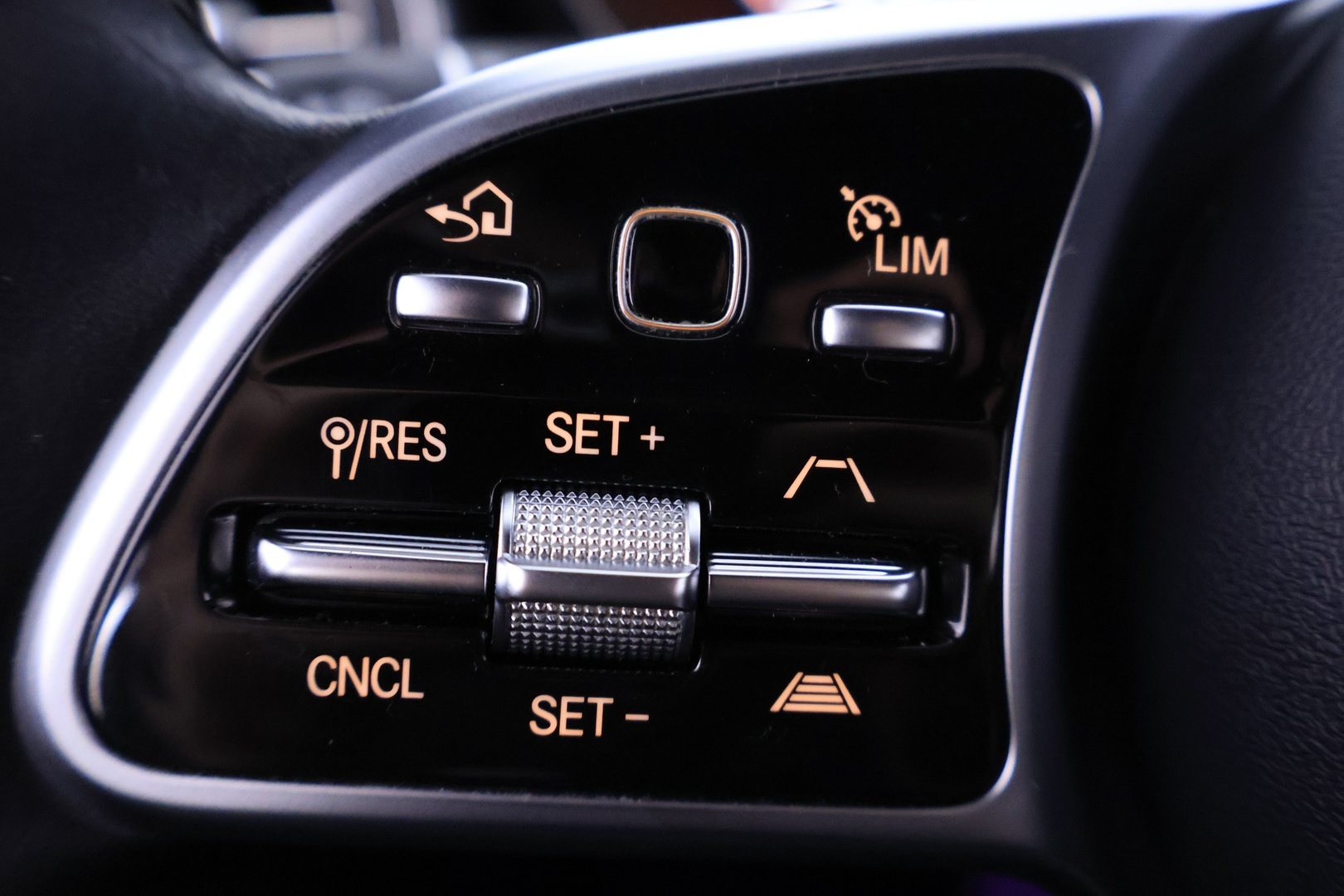 MERCEDES-BENZ GLC 2022