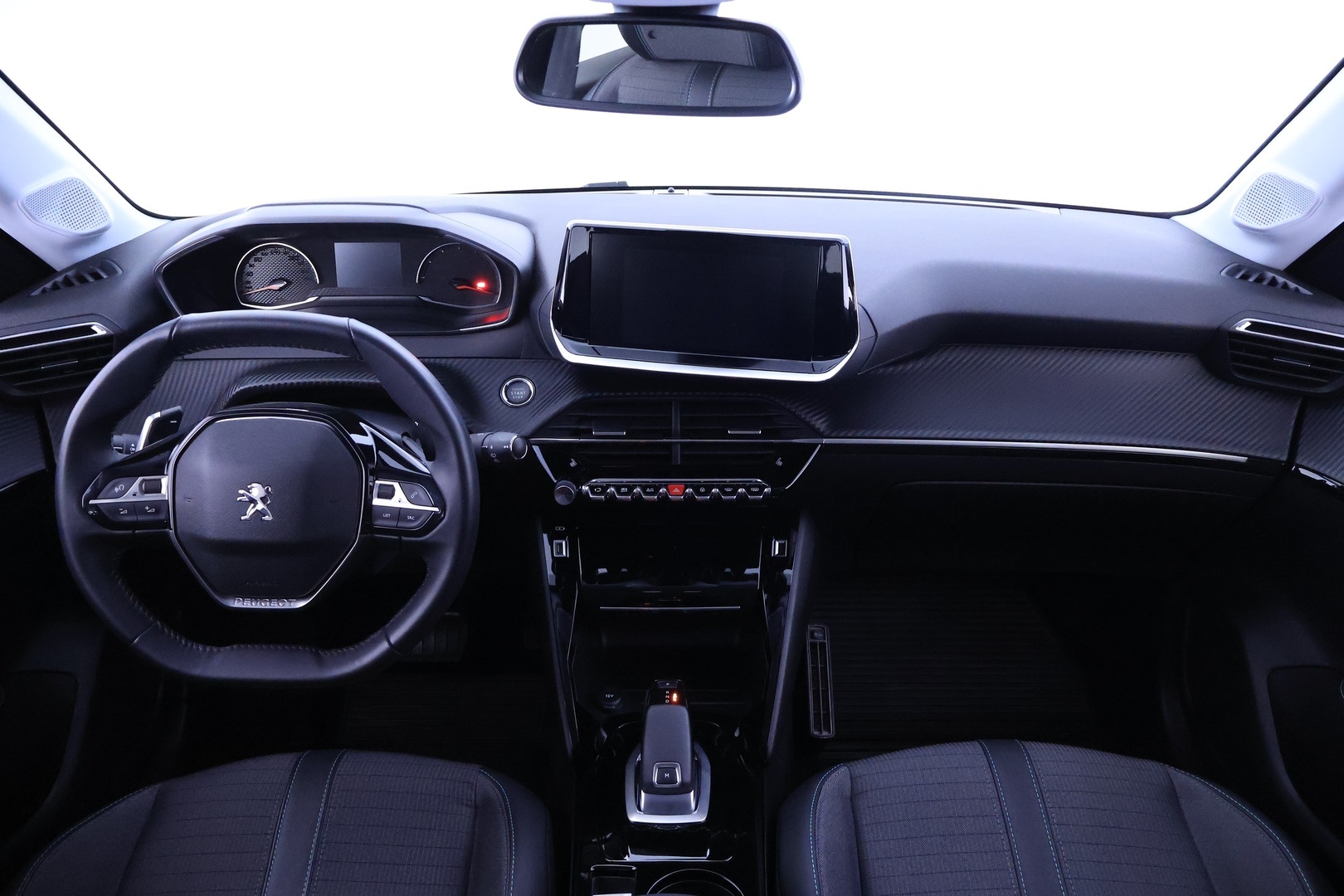 PEUGEOT 208 2021