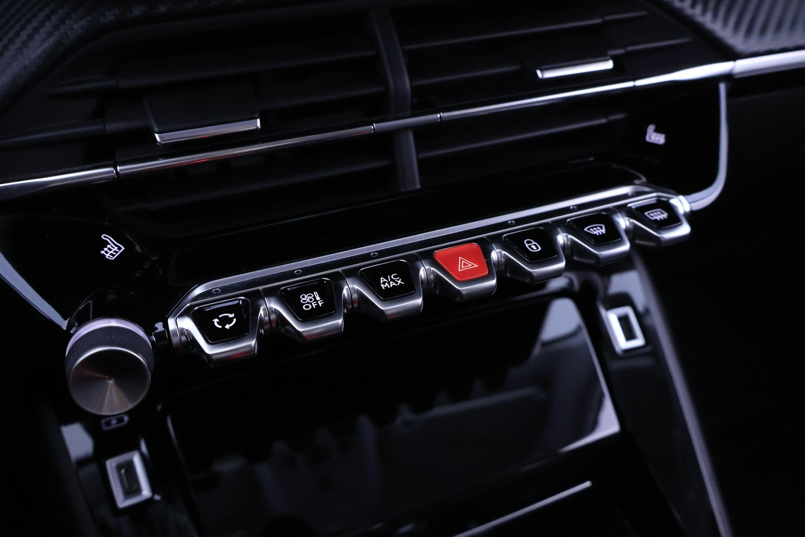 PEUGEOT 208 2021