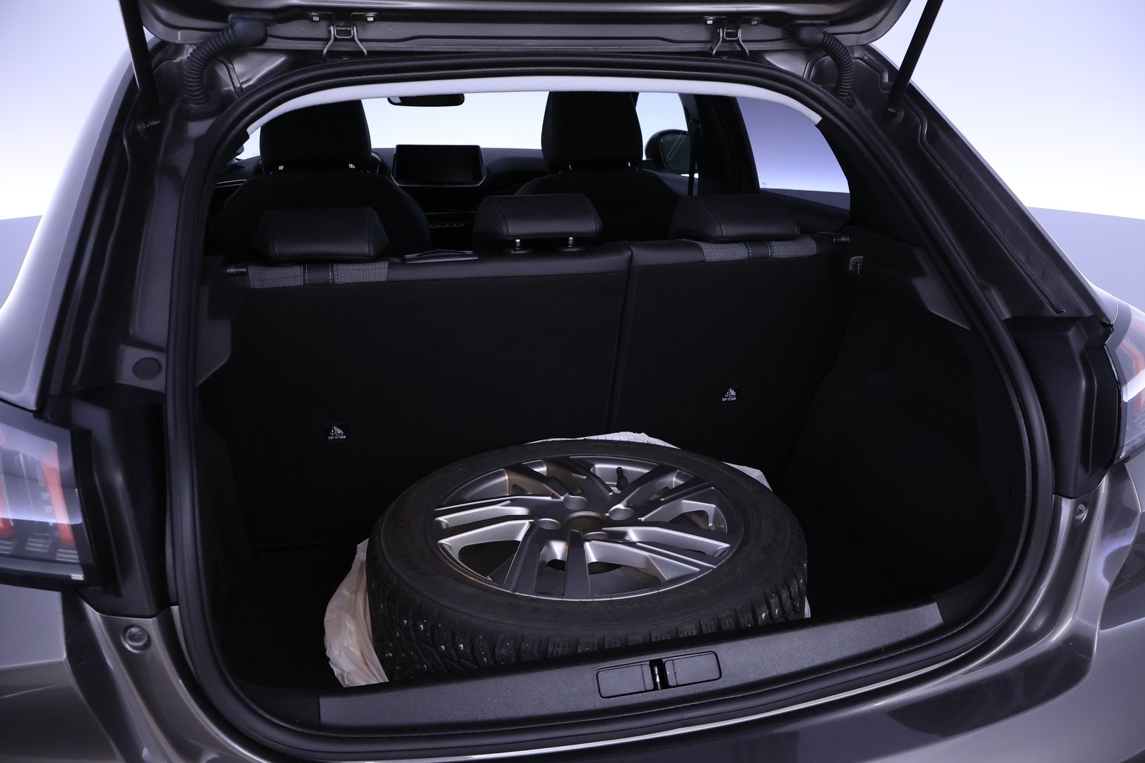 PEUGEOT 208 2021