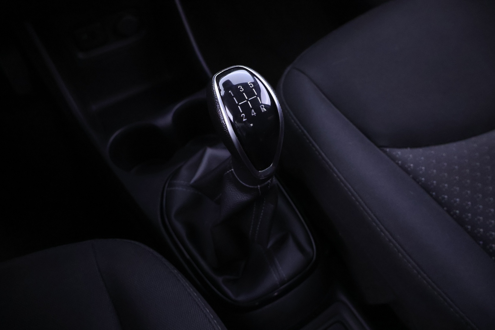 OPEL Karl 2016