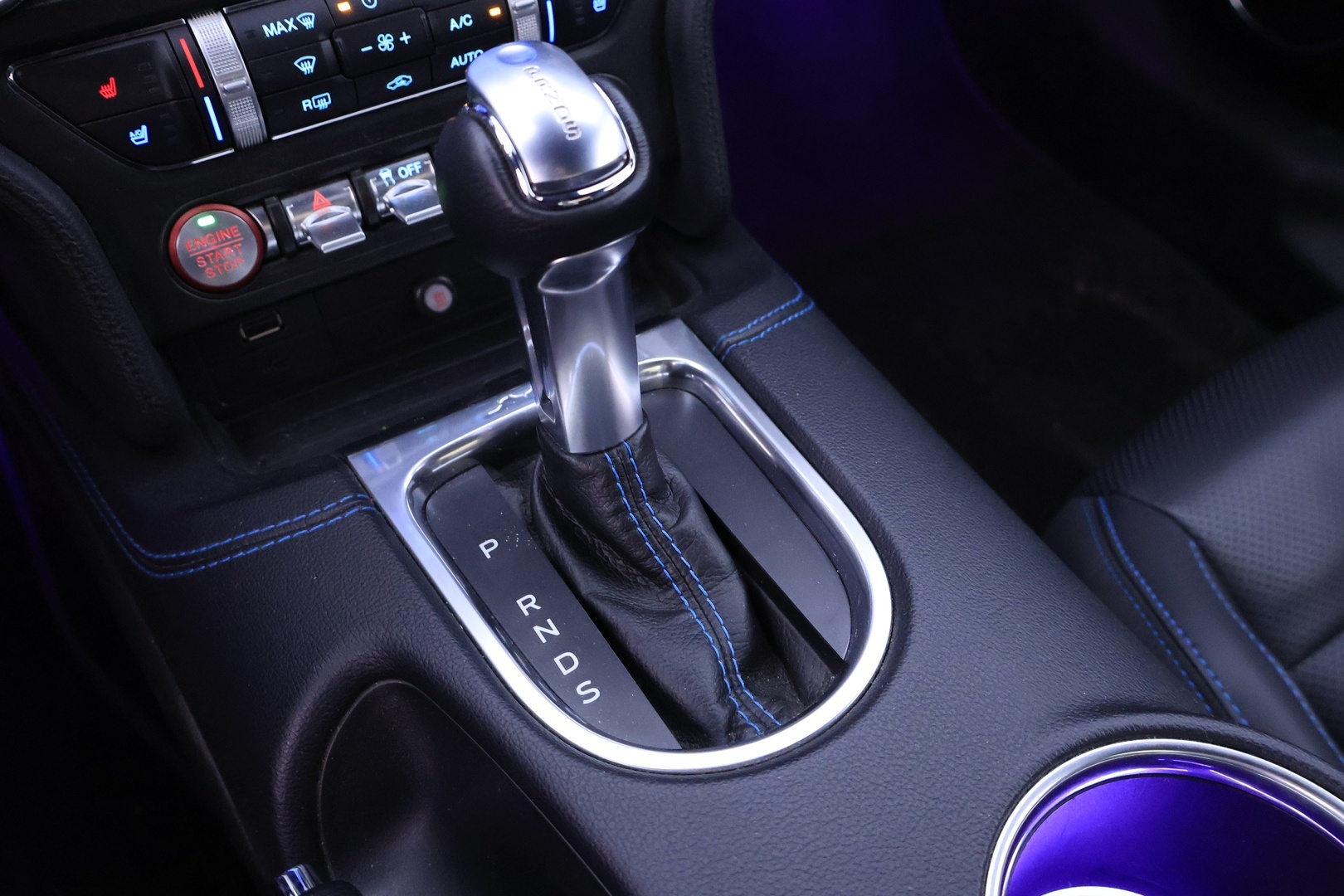 FORD Mustang 2021