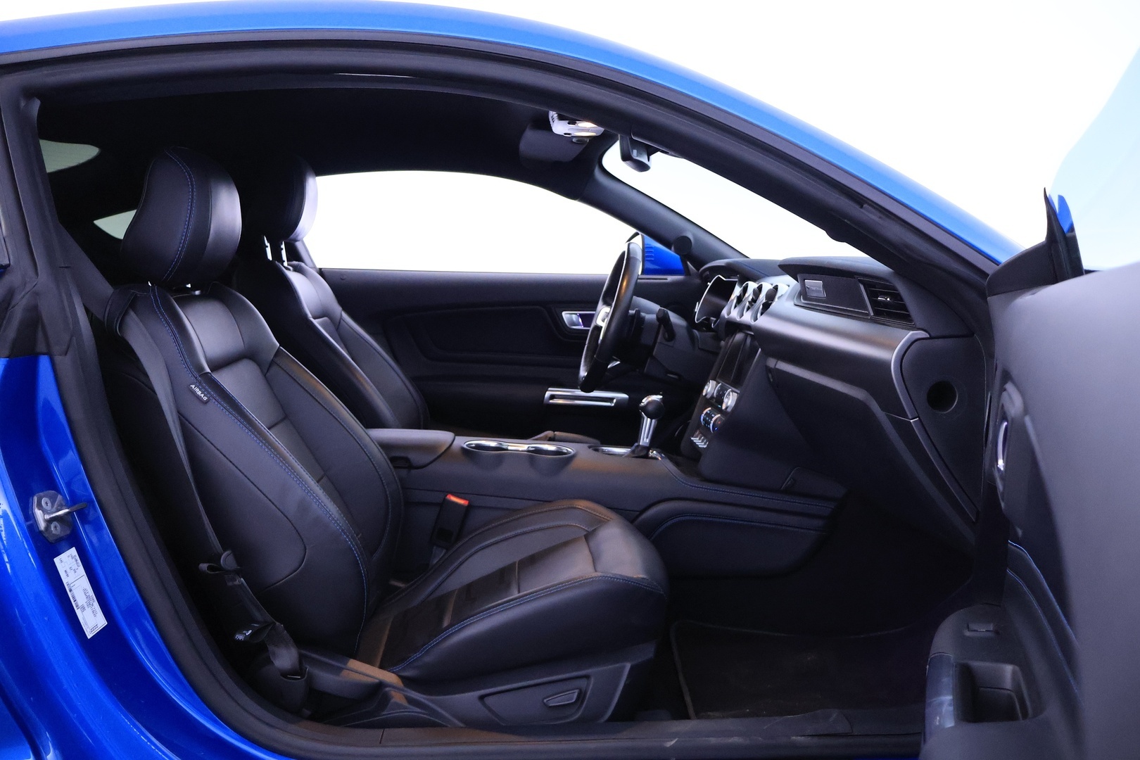 FORD Mustang 2021