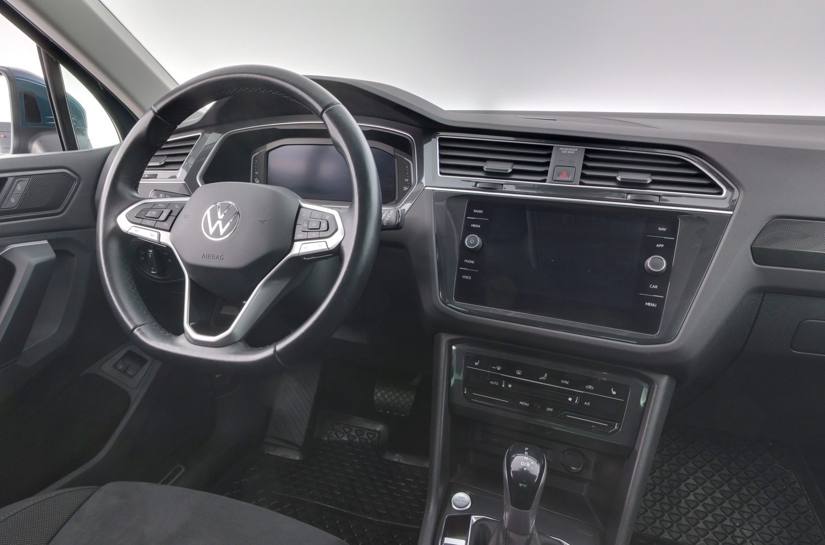 VOLKSWAGEN Tiguan 2021