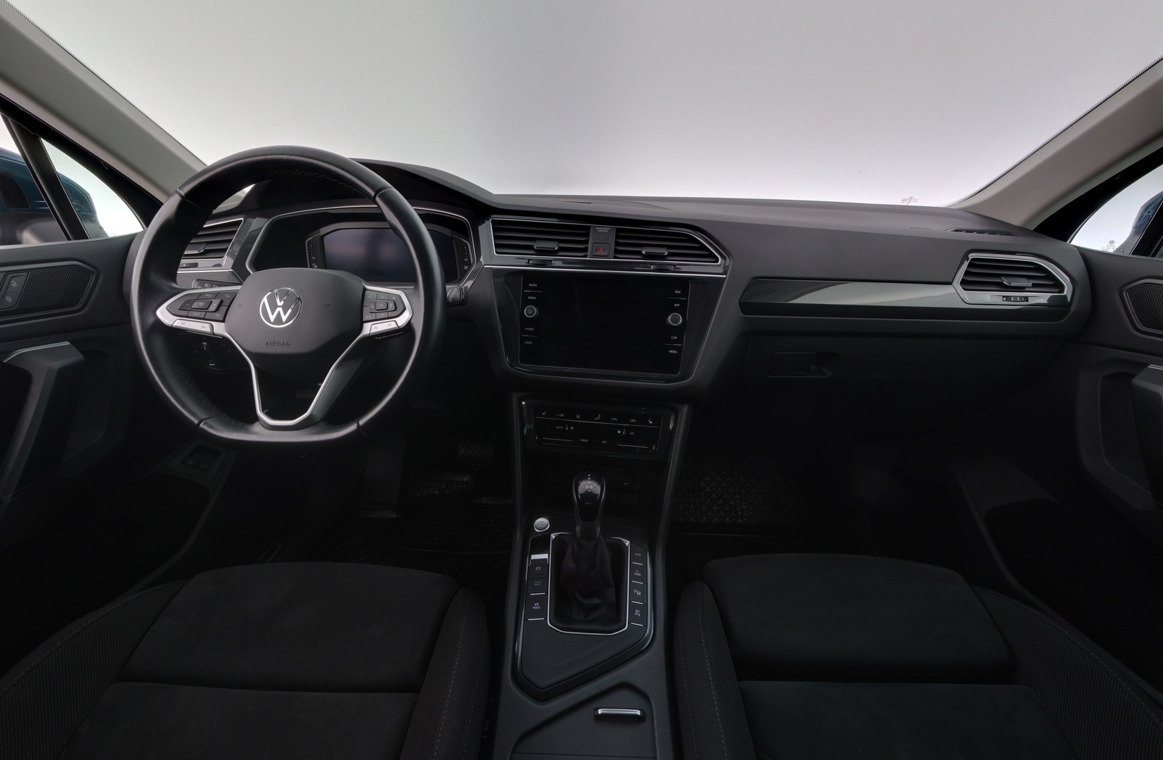 VOLKSWAGEN Tiguan 2021