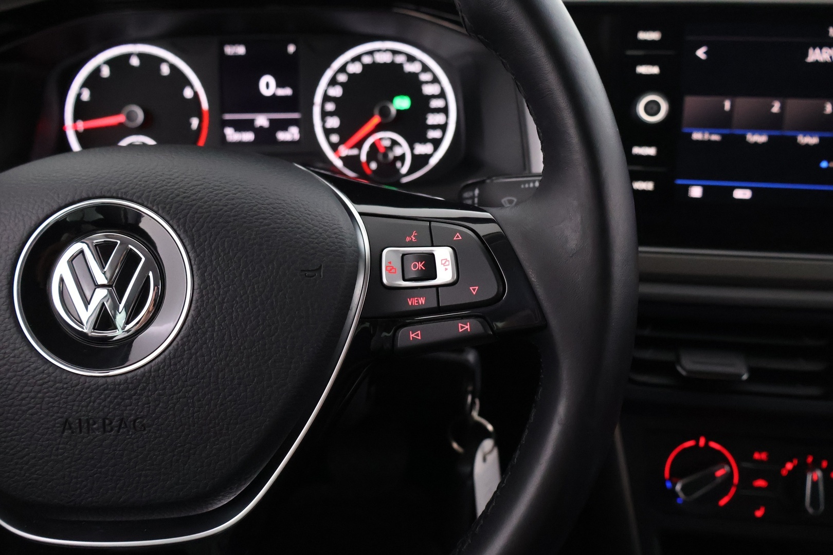 VOLKSWAGEN Polo 2020
