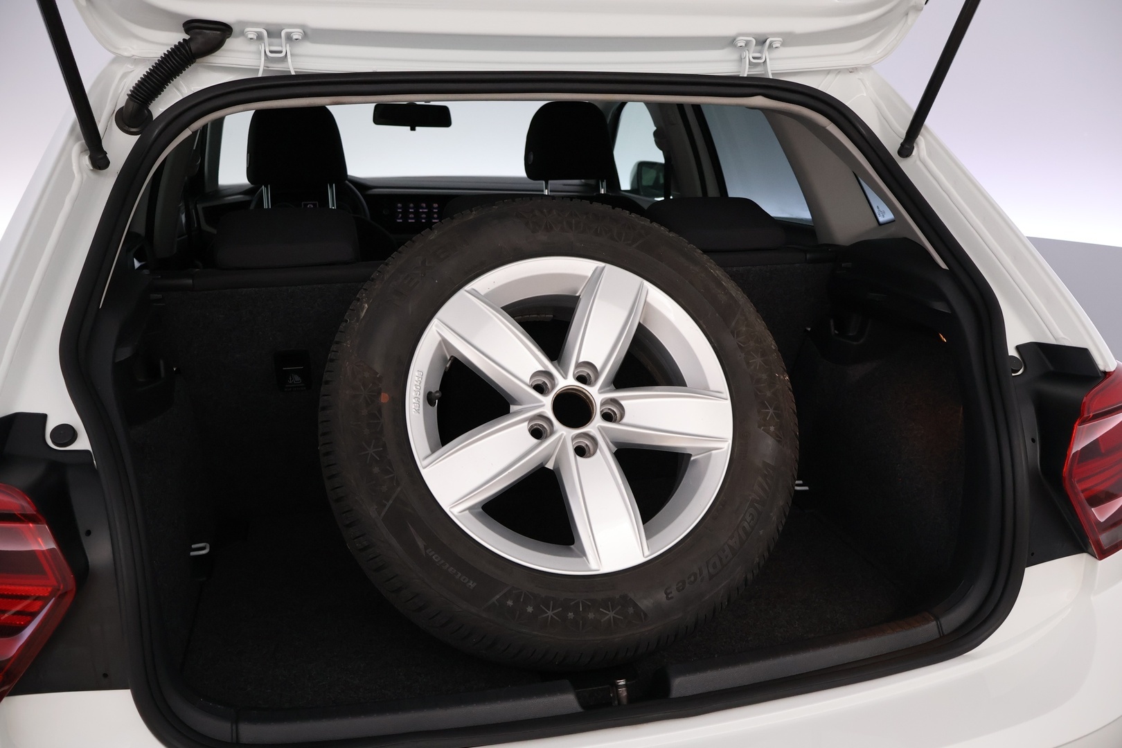 VOLKSWAGEN Polo 2020