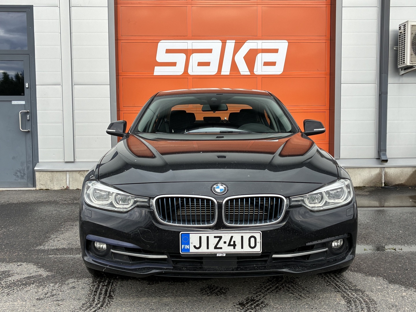 BMW 330 2017