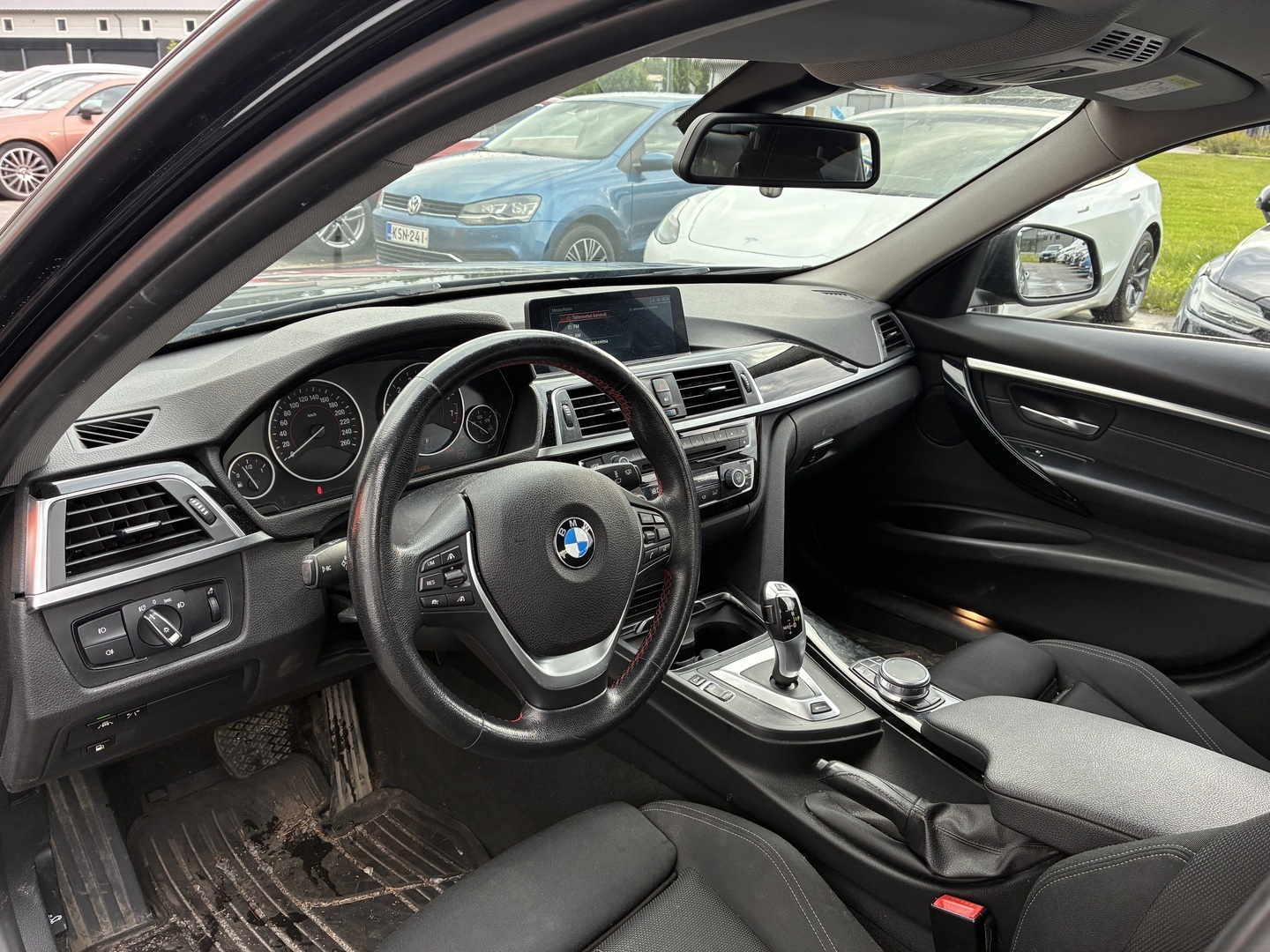 BMW 330 2017
