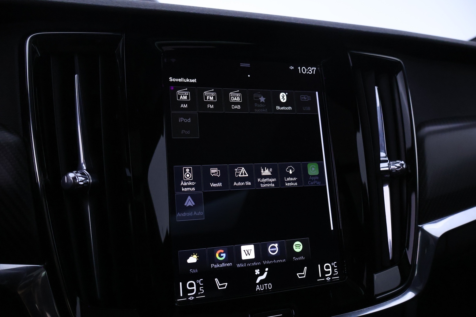 VOLVO V90 2018