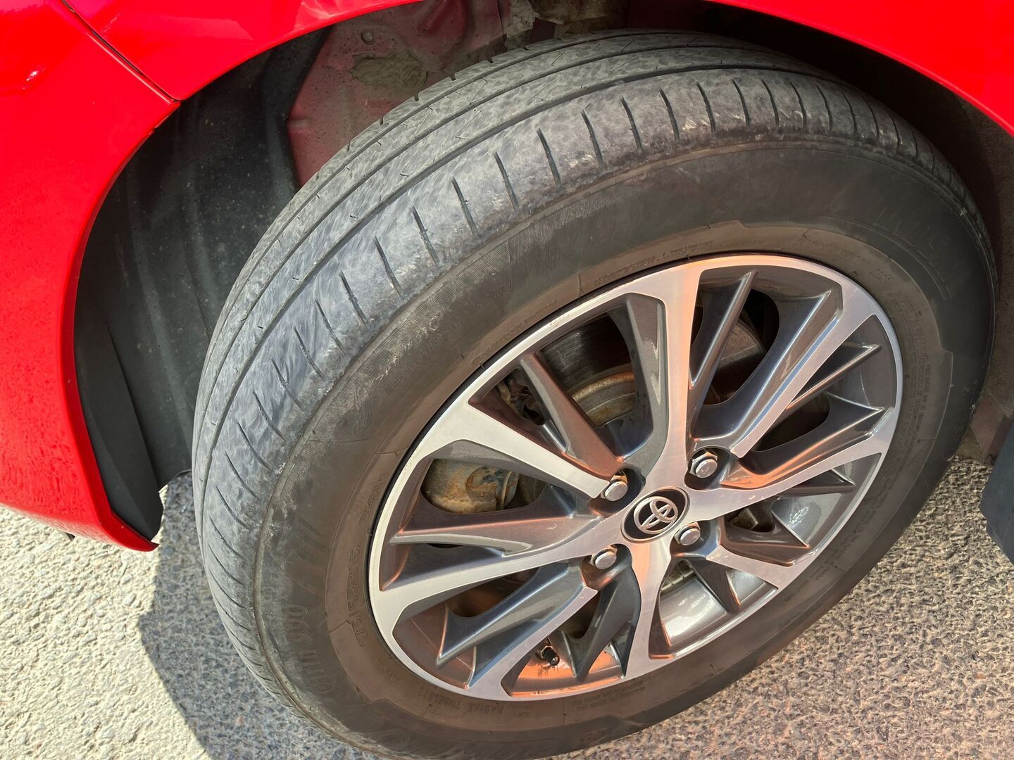 TOYOTA Yaris 2016