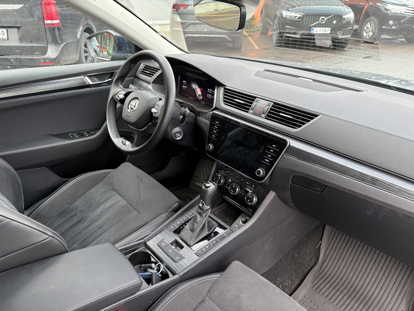 SKODA Superb 2024