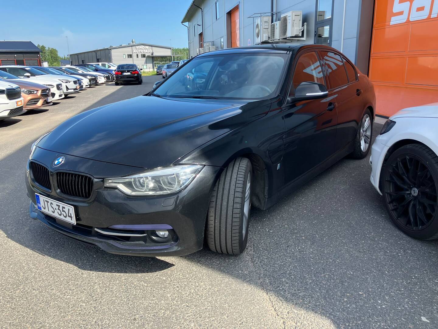 BMW 330 2018