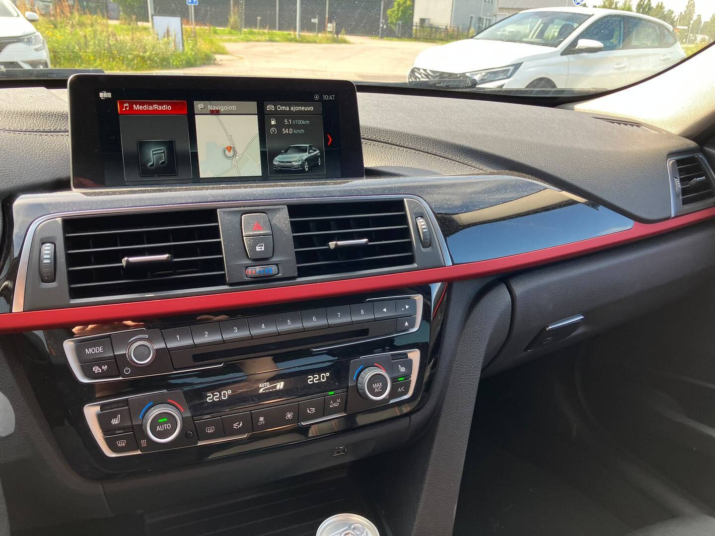 BMW 330 2018