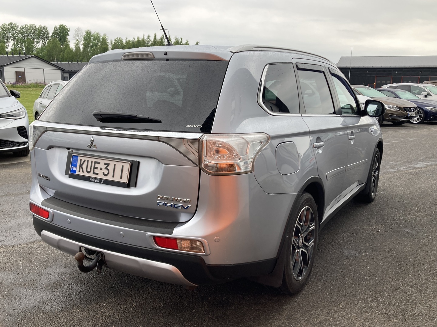 MITSUBISHI Outlander PHEV 2015
