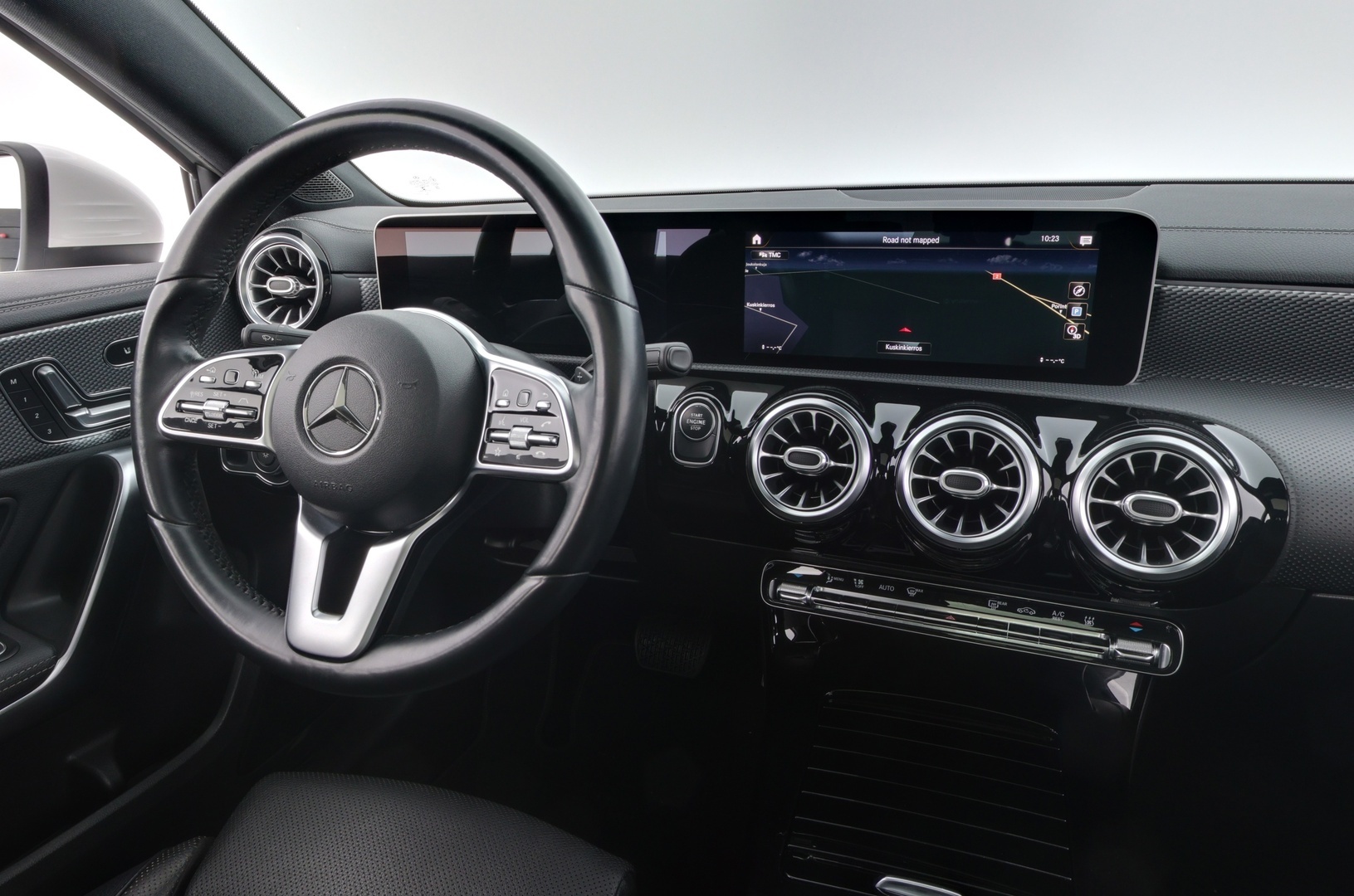 MERCEDES-BENZ A 2019