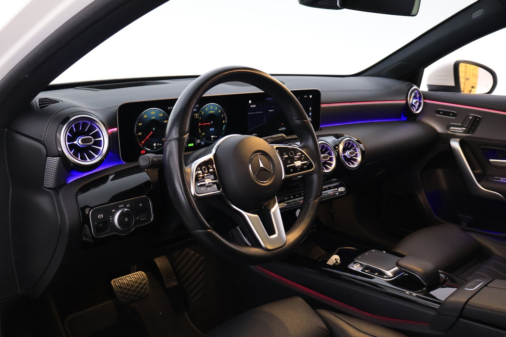 MERCEDES-BENZ A 2019