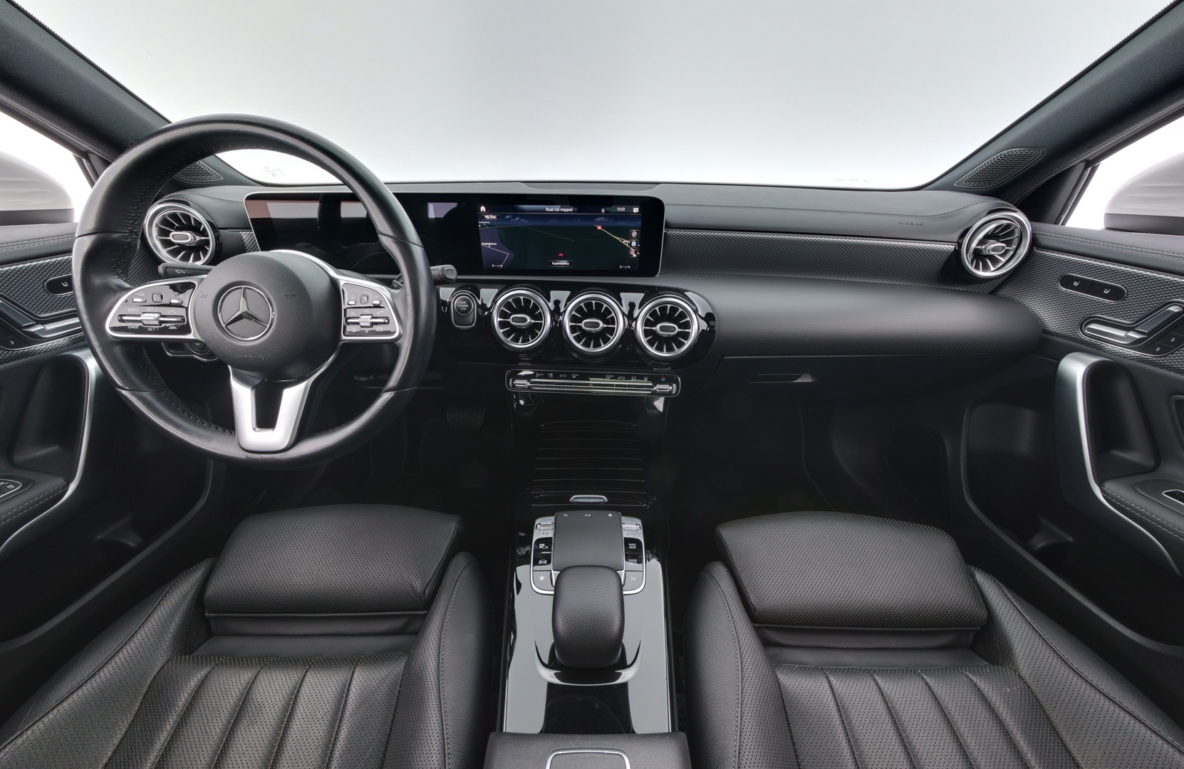 MERCEDES-BENZ A 2019