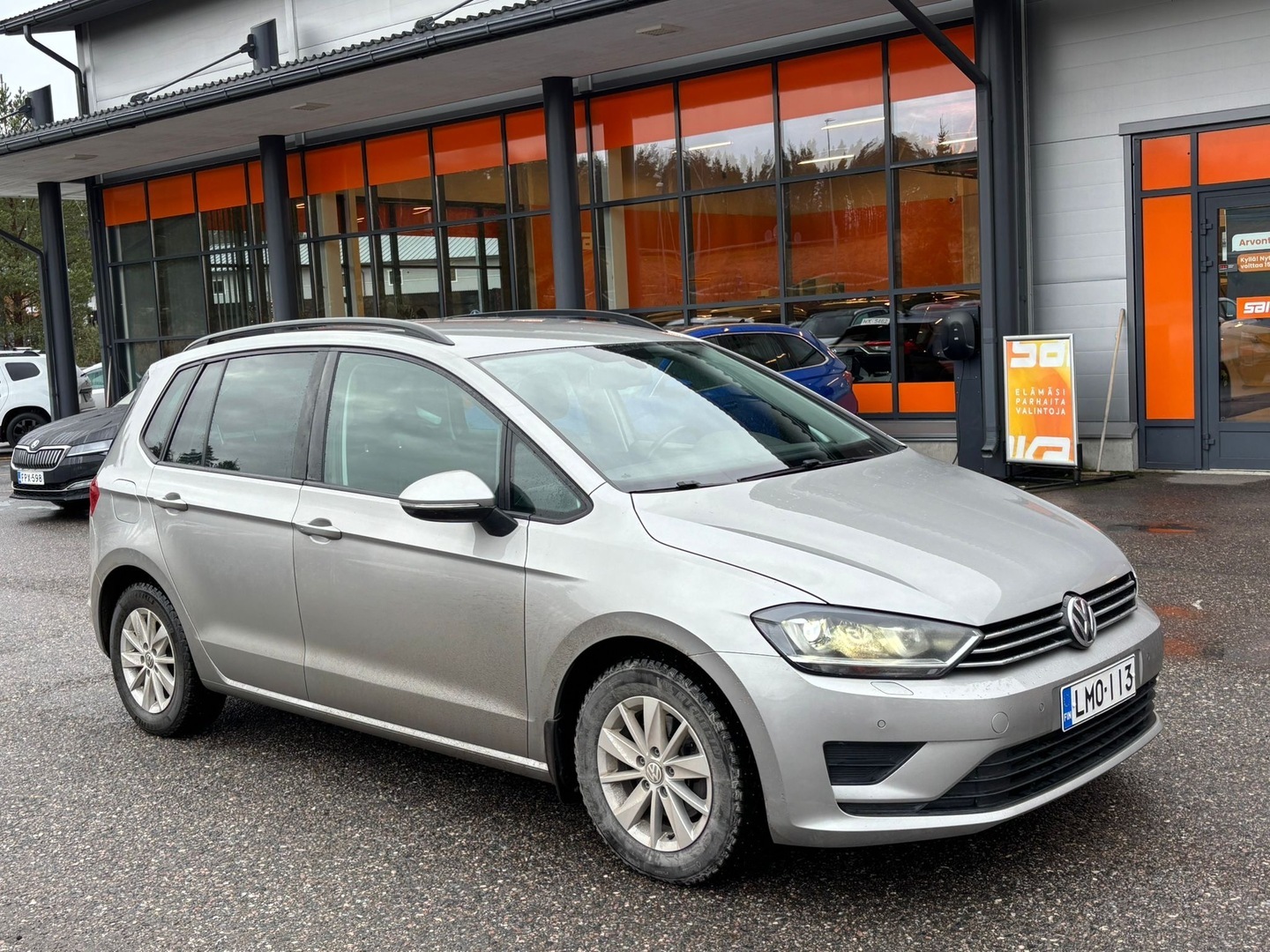 VOLKSWAGEN Golf Sportsvan 2015