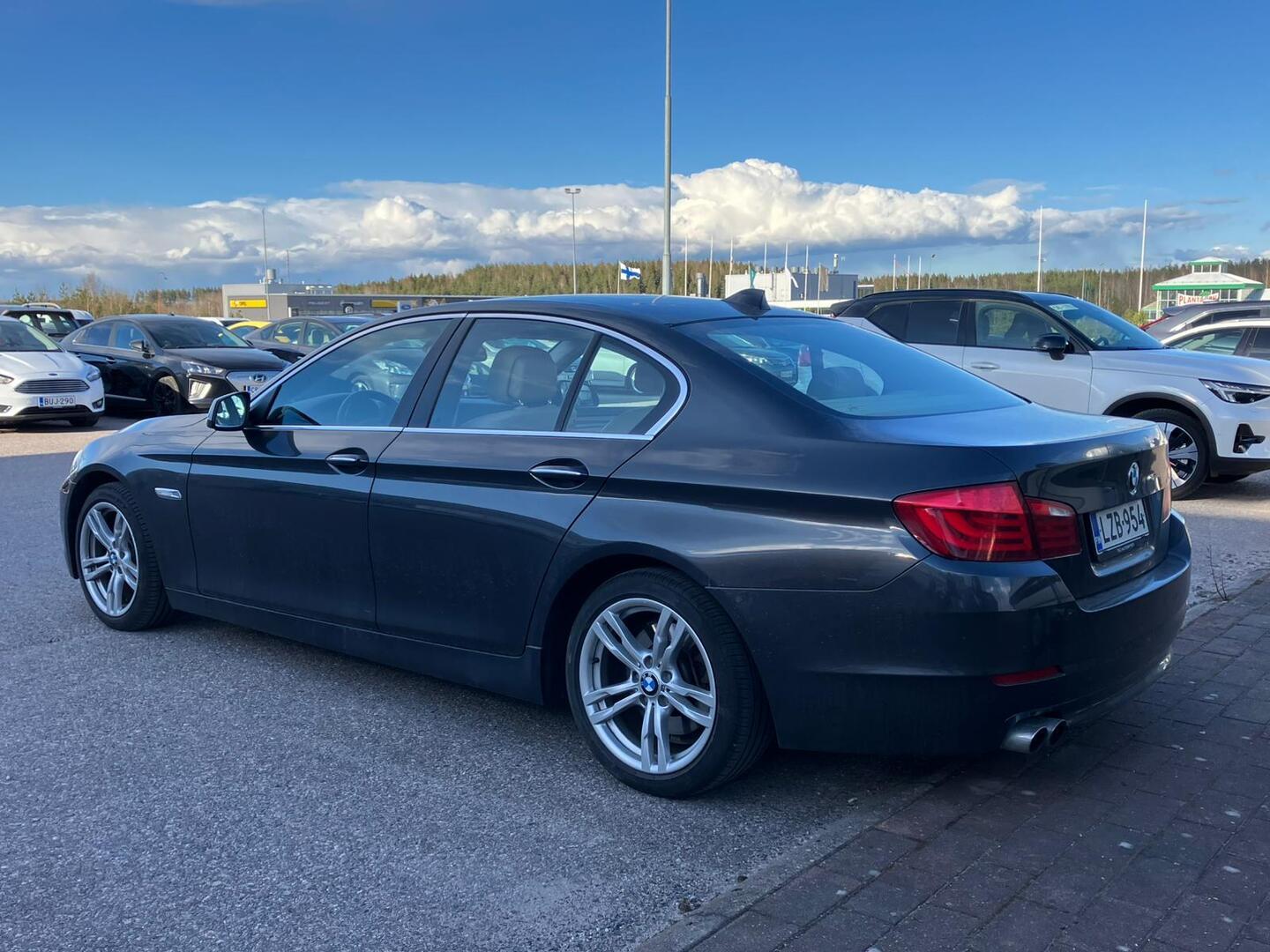 BMW 523 2010