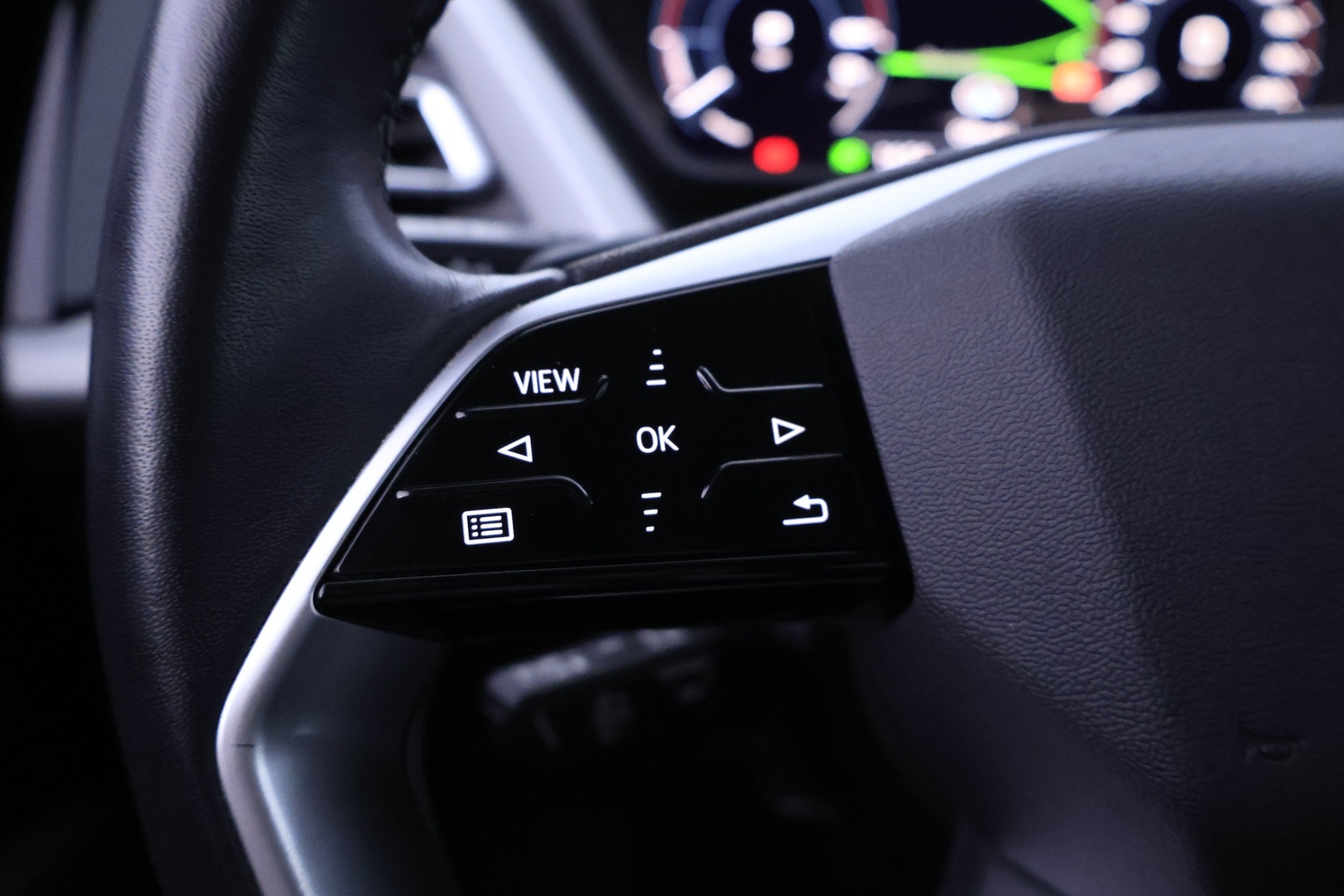 AUDI Q4 e-tron 2023