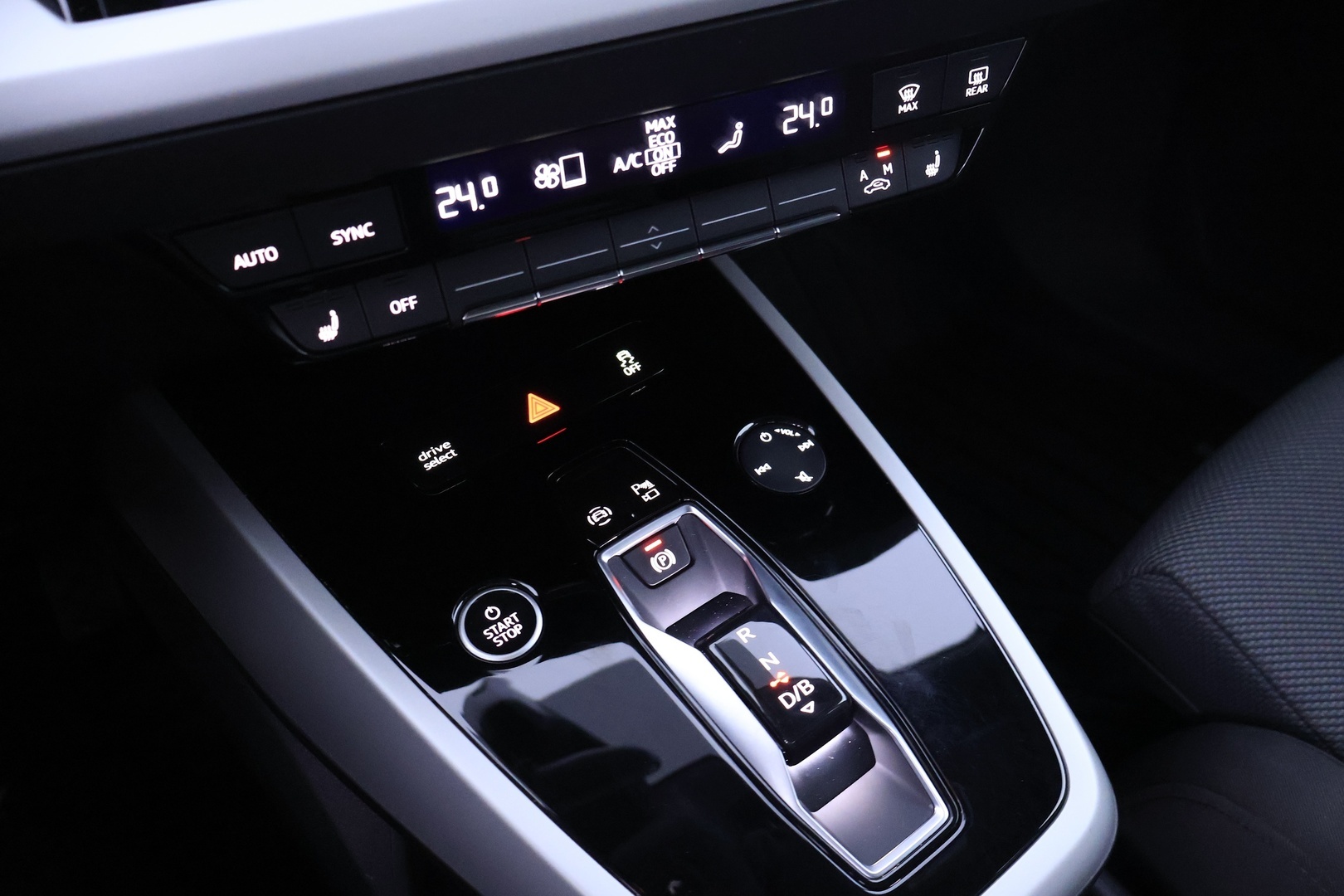 AUDI Q4 e-tron 2023